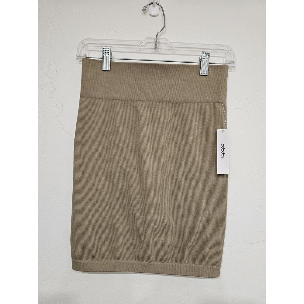 ODODOS Women's Seamless Ribbed High Waist Beige Mini Skirt NWT Size M/L